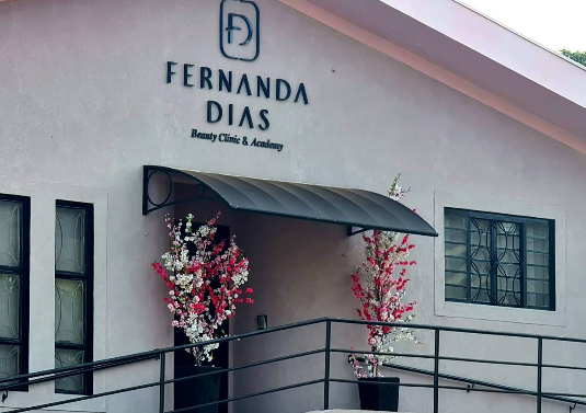 Fernanda Dias Micropigmentação e Cursos